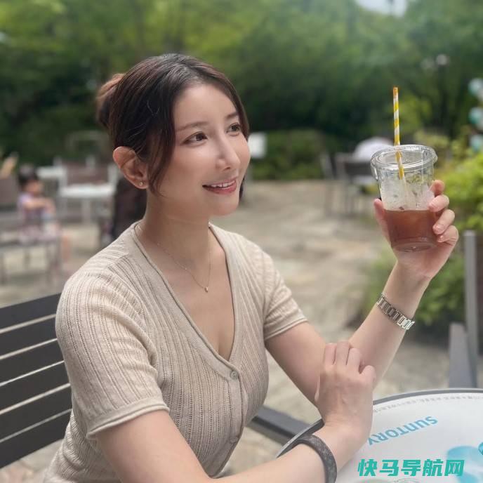 写真女星亚里沙福利图赏性感御姐身材真棒