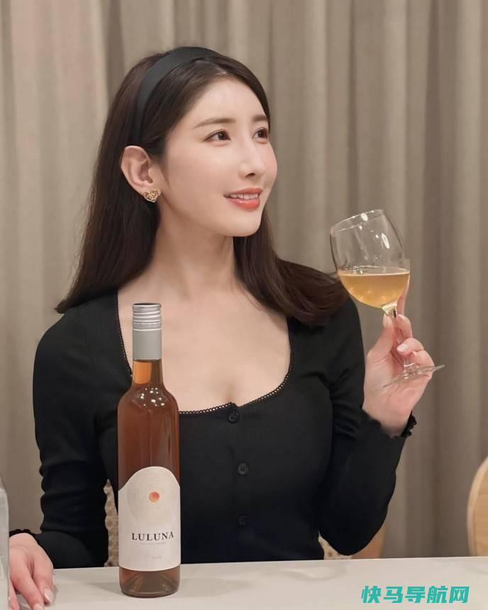 写真女星亚里沙福利图赏性感御姐身材真棒